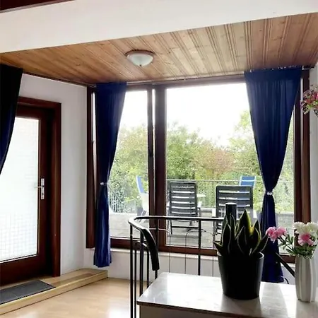 Messe, 2-bedroom Duplex With Kitchen&garden